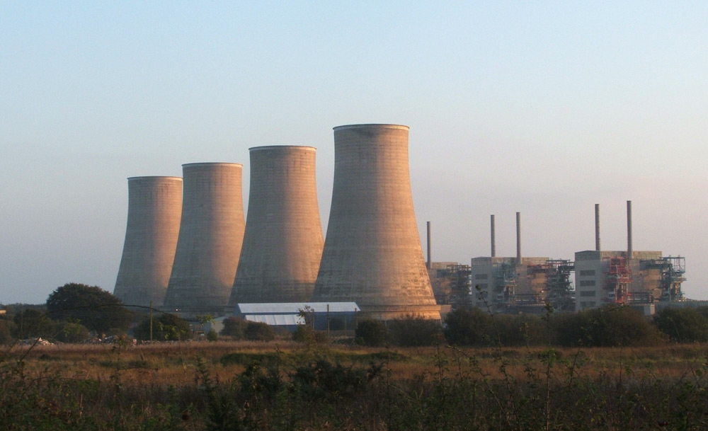oil fired power stations advantages and disadvantages